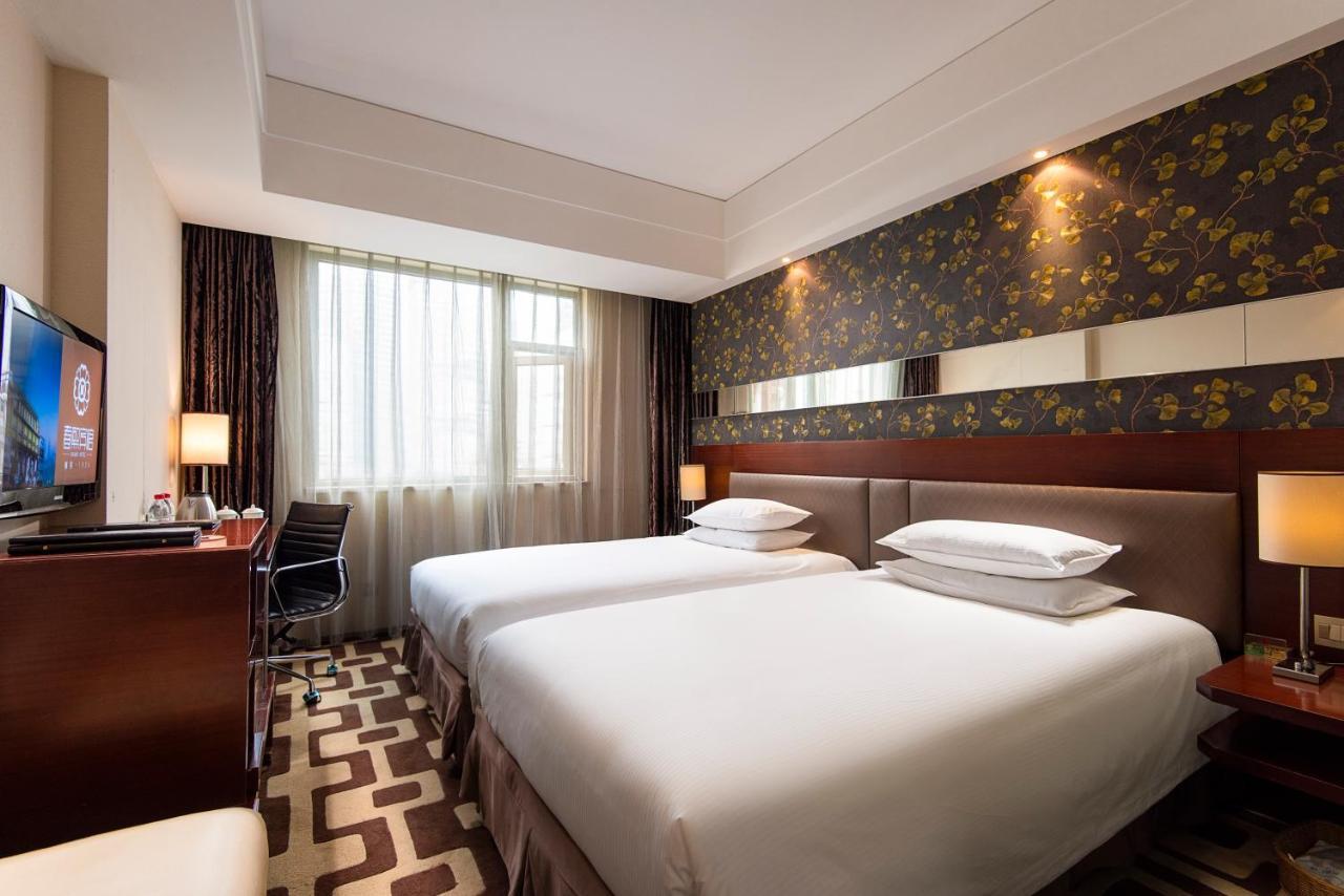 Chengdu Chunxi Hotel Exterior photo