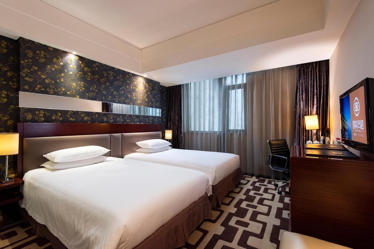 Chengdu Chunxi Hotel Exterior photo