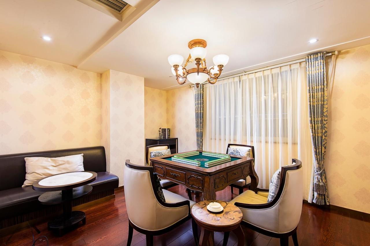 Chengdu Chunxi Hotel Exterior photo