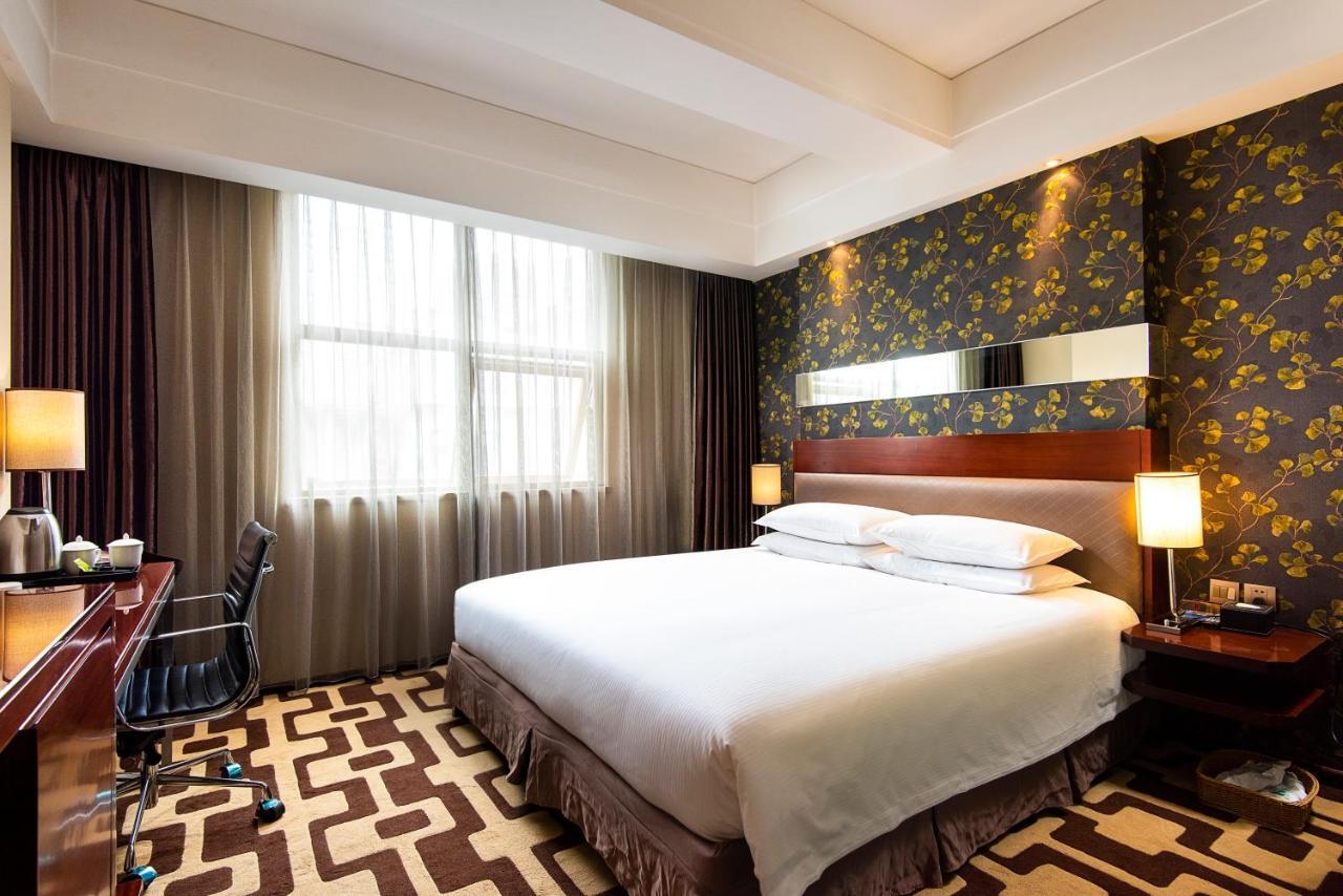 Chengdu Chunxi Hotel Exterior photo