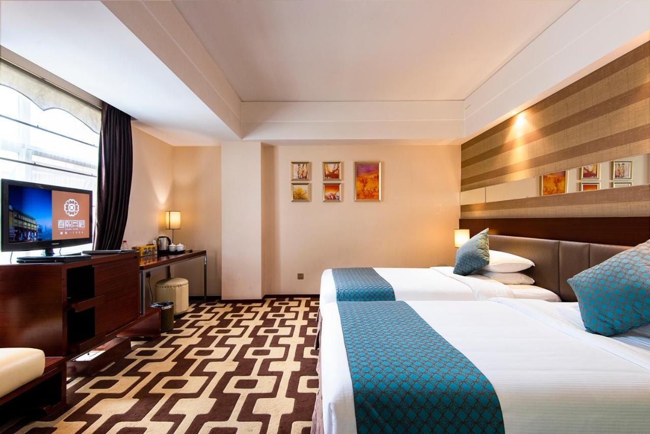 Chengdu Chunxi Hotel Exterior photo