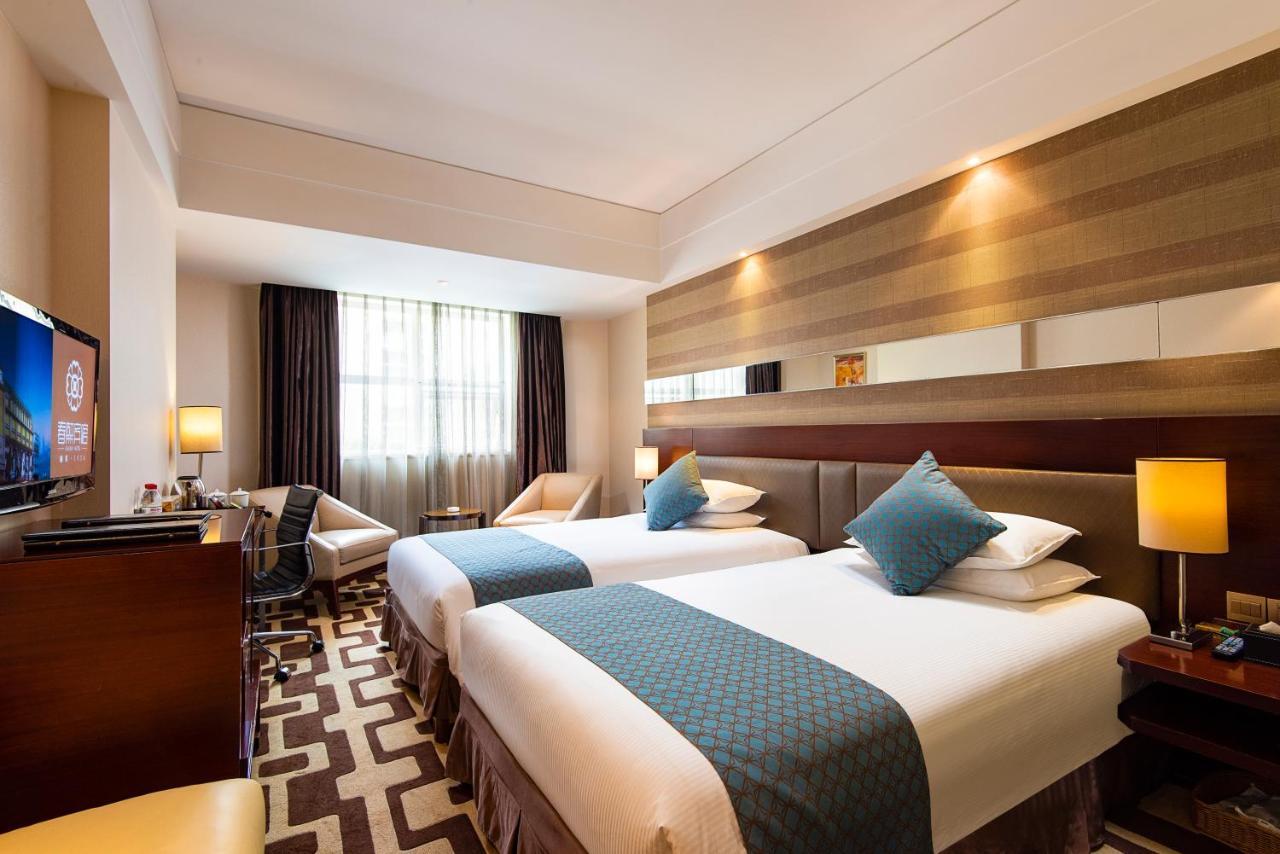 Chengdu Chunxi Hotel Exterior photo
