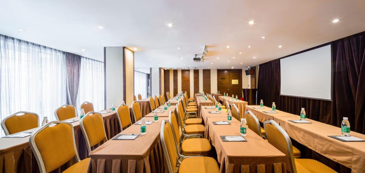 Chengdu Chunxi Hotel Exterior photo